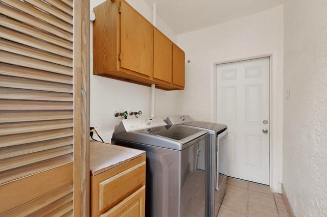 1804 Illinois Street NE, Albuquerque, NM 87110