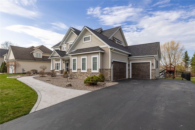112 Triple Diamond, Penfield, NY 14580