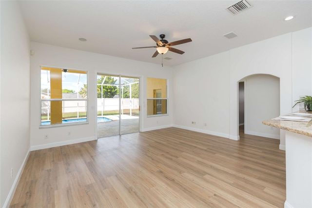 304 APACHE LANE, Seffner, FL 33584