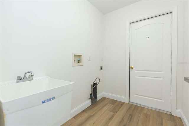 304 APACHE LANE, Seffner, FL 33584