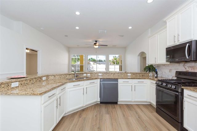 304 APACHE LANE, Seffner, FL 33584