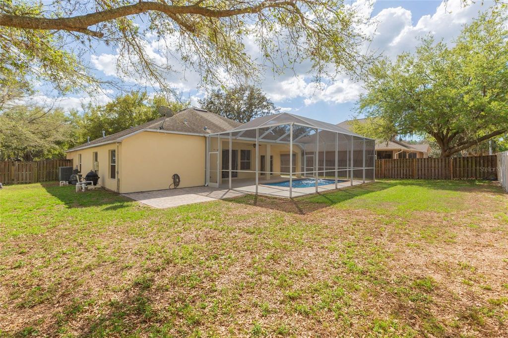 Image 45 of property listing at 304 APACHE LANE, Seffner, FL 33584