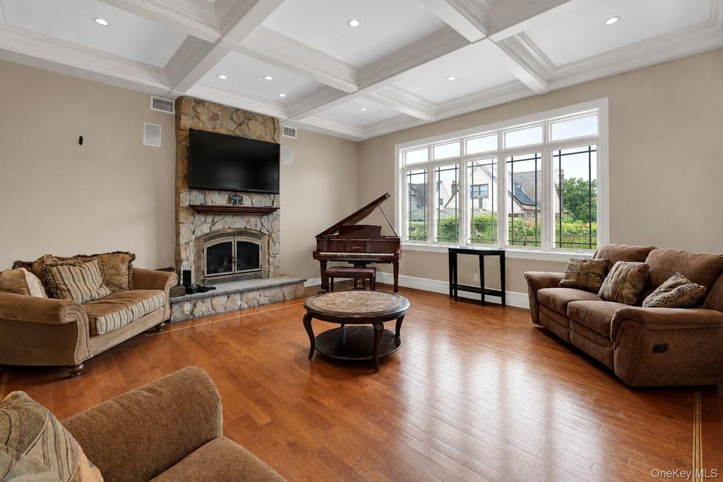 158-41 91st Street, Howard Beach, NY 11414 — photo 2