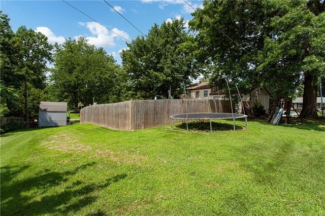 16409 E 31st Terrace S, Independence, MO 64055
