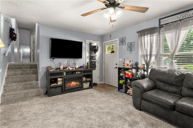 16409 E 31st Terrace S, Independence, MO 64055