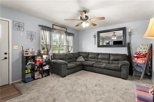 16409 E 31st Terrace S, Independence, MO 64055