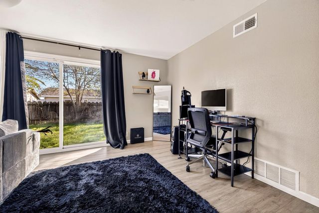 614 E 21st St, Marysville, CA 95901