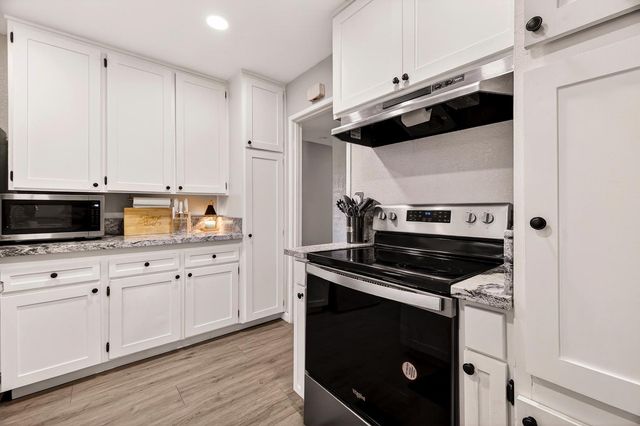 614 E 21st St, Marysville, CA 95901