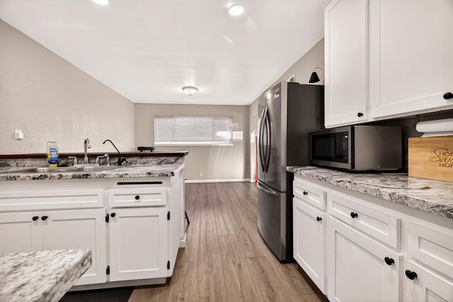 614 E 21st St, Marysville, CA 95901