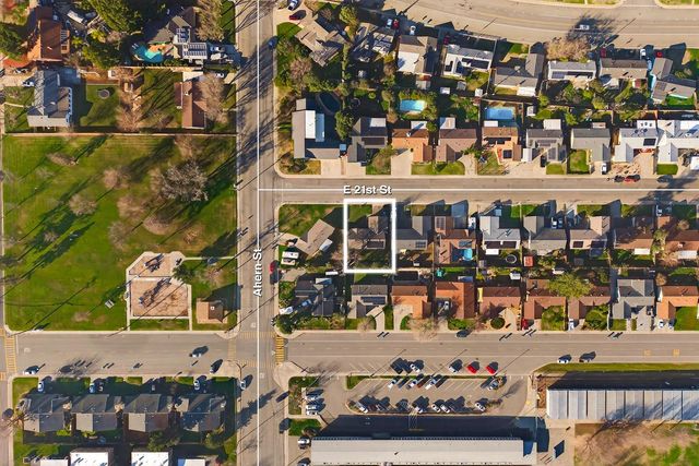 614 E 21st St, Marysville, CA 95901