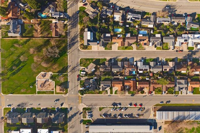 614 E 21st St, Marysville, CA 95901