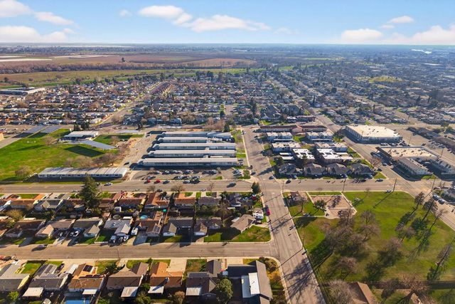 614 E 21st St, Marysville, CA 95901