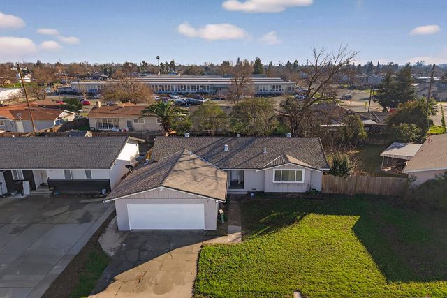 614 E 21st St, Marysville, CA 95901