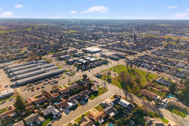 614 E 21st St, Marysville, CA 95901