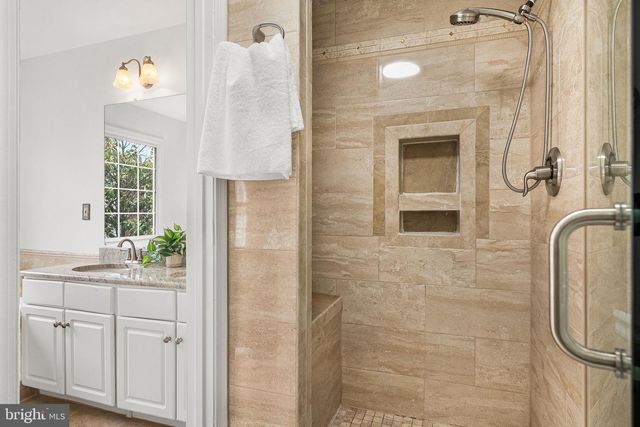 3913 CHARLES AVE, Alexandria, VA 22305