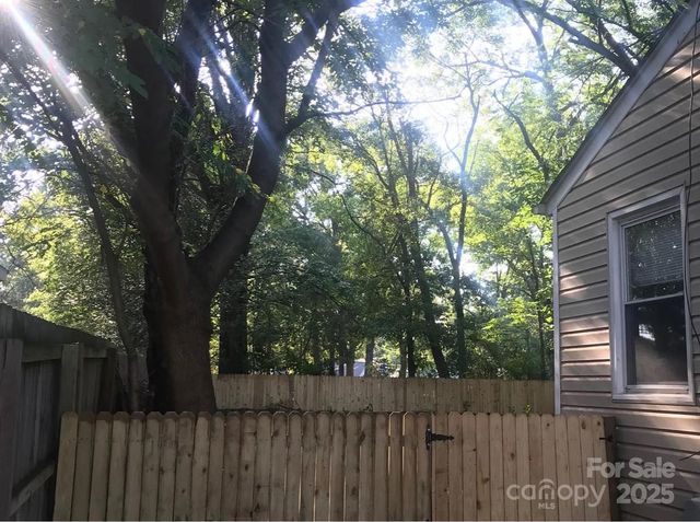 1825 Union Street, Charlotte, NC 28205