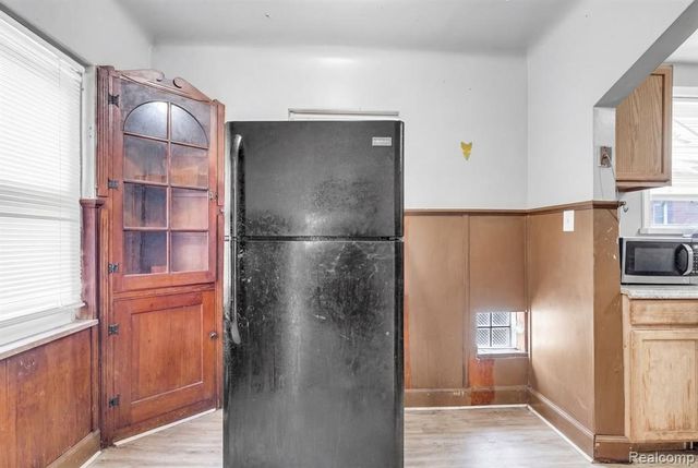 11437 Kenmoor Street, Detroit, MI 48205