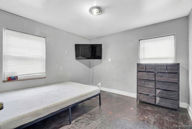 11437 Kenmoor Street, Detroit, MI 48205