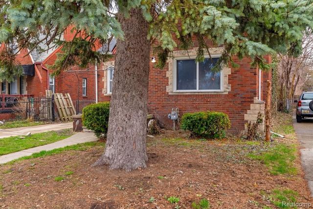 11437 Kenmoor Street, Detroit, MI 48205