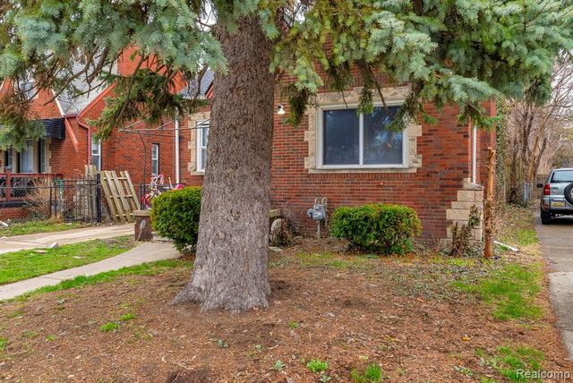 11437 Kenmoor Street, Detroit, MI 48205