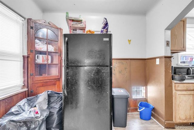 11437 Kenmoor Street, Detroit, MI 48205