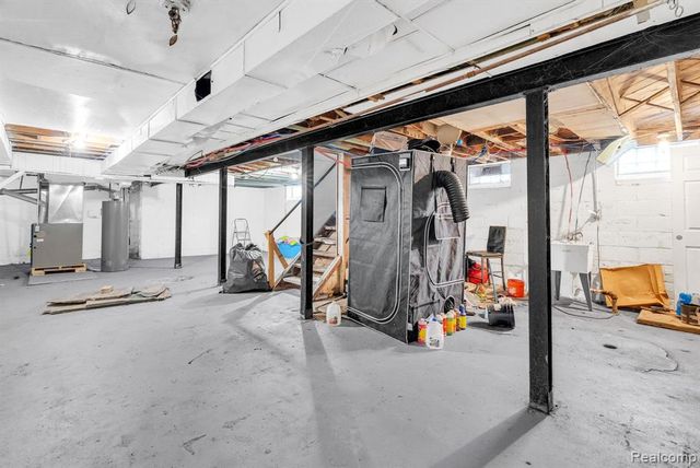 11437 Kenmoor Street, Detroit, MI 48205