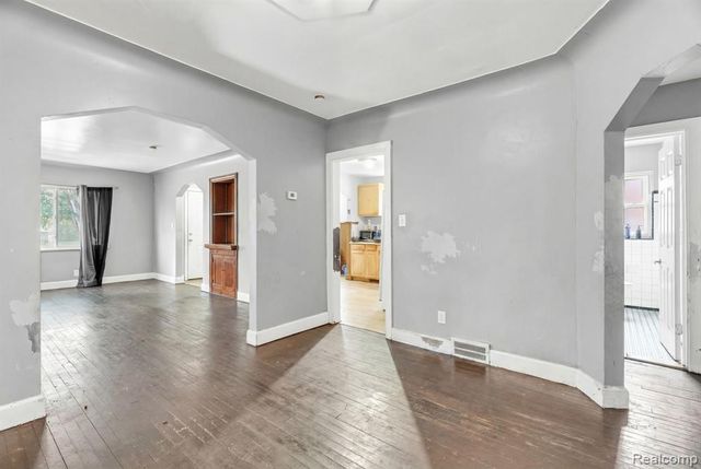 11437 Kenmoor Street, Detroit, MI 48205