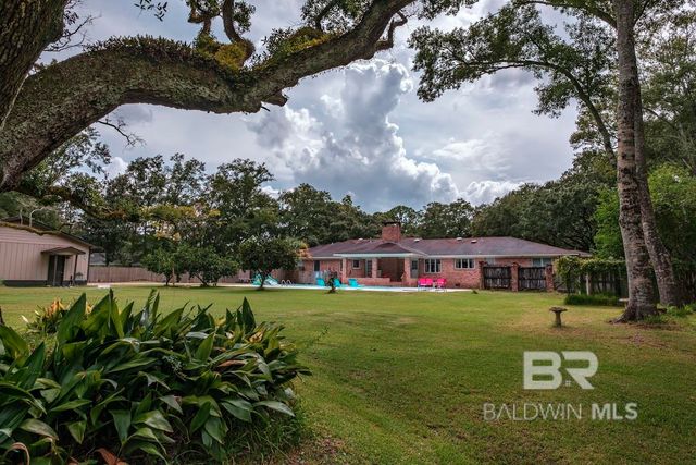 14301 S Wintzell Avenue, Bayou La Batre, AL 36509