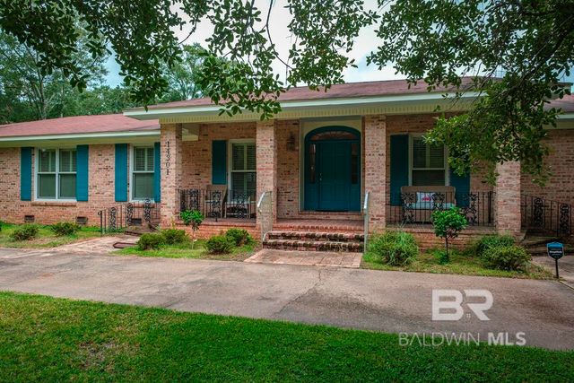14301 S Wintzell Avenue, Bayou La Batre, AL 36509
