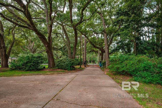 14301 S Wintzell Avenue, Bayou La Batre, AL 36509