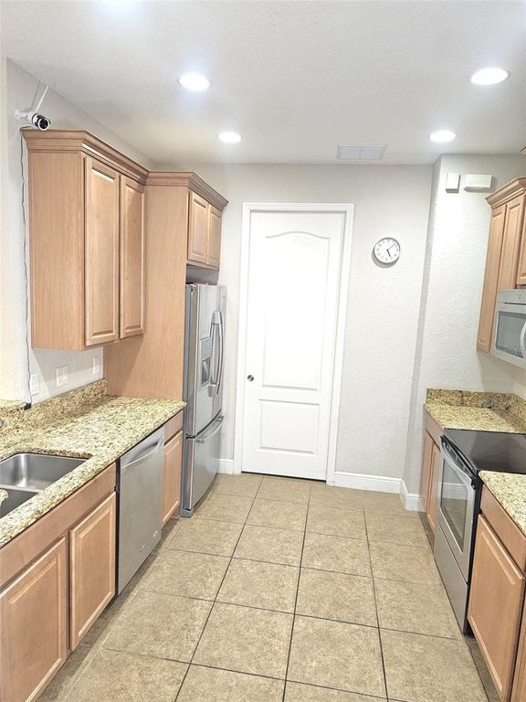 Image 11 of property listing at 10742 BELFRY CIRCLE, Orlando, FL 32832