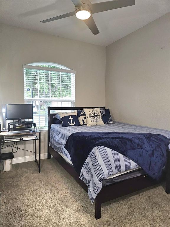 Image 16 of property listing at 10742 BELFRY CIRCLE, Orlando, FL 32832