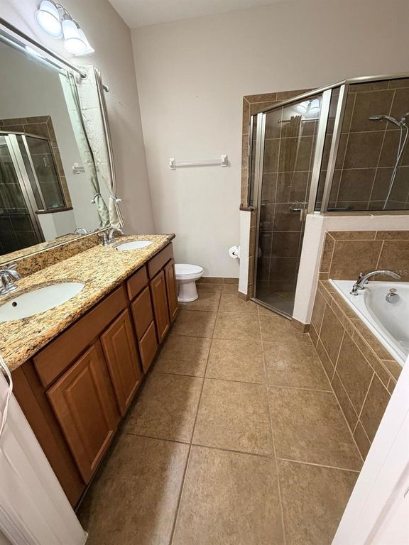 Image 19 of property listing at 10742 BELFRY CIRCLE, Orlando, FL 32832
