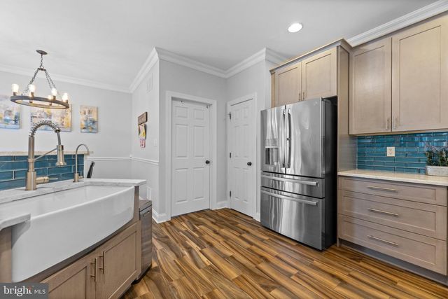 3 UNION ST, Robbinsville, NJ 08691