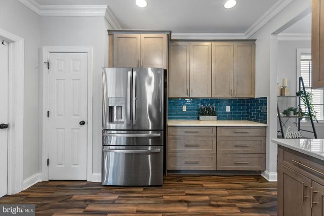 3 UNION ST, Robbinsville, NJ 08691