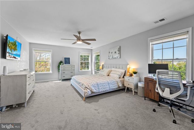 3 UNION ST, Robbinsville, NJ 08691
