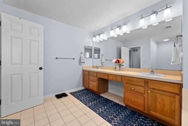 3 UNION ST, Robbinsville, NJ 08691