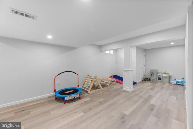 3 UNION ST, Robbinsville, NJ 08691