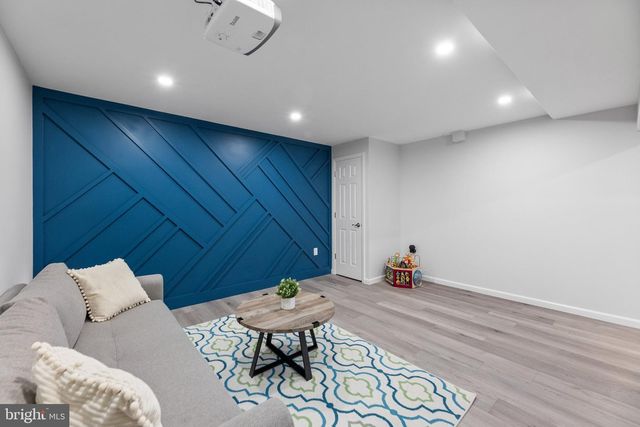 3 UNION ST, Robbinsville, NJ 08691