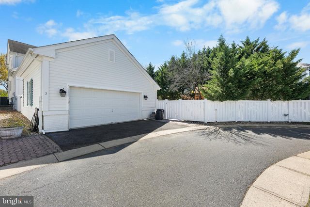 3 UNION ST, Robbinsville, NJ 08691