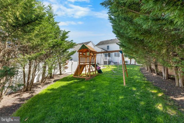 3 UNION ST, Robbinsville, NJ 08691