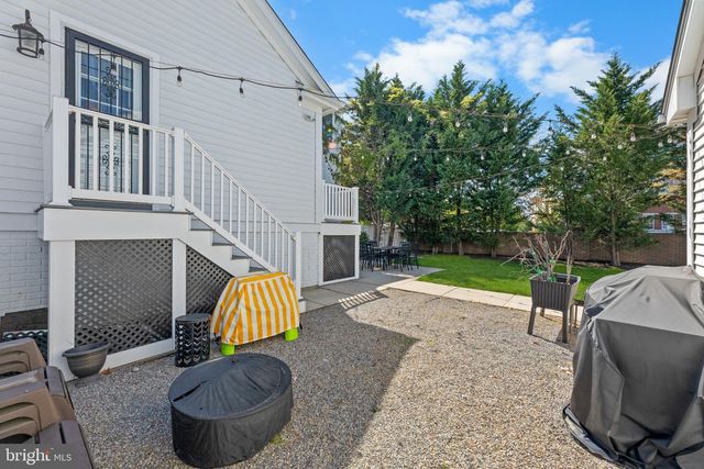 3 UNION ST, Robbinsville, NJ 08691