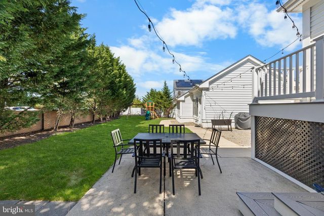 3 UNION ST, Robbinsville, NJ 08691