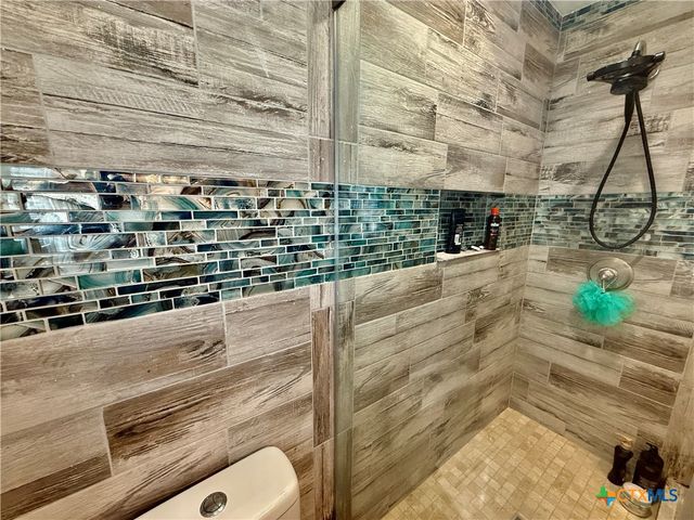 1922 Shofner Drive, Port Lavaca, TX 77979