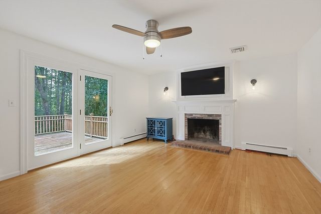 3 Brewster Road, Norfolk, MA 02056