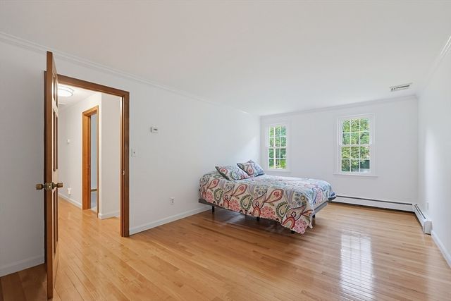 3 Brewster Road, Norfolk, MA 02056