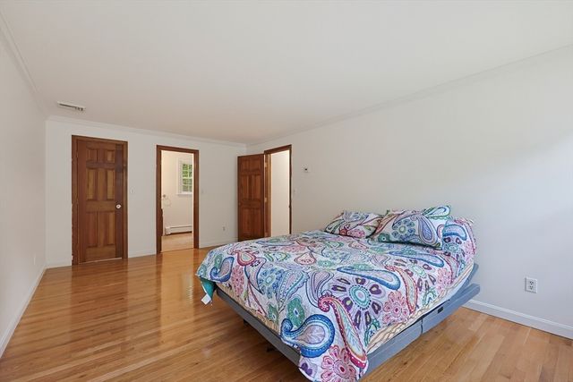 3 Brewster Road, Norfolk, MA 02056