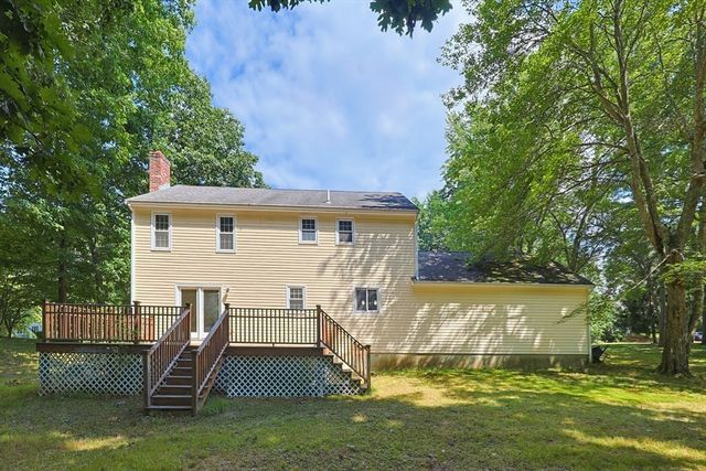 3 Brewster Road, Norfolk, MA 02056