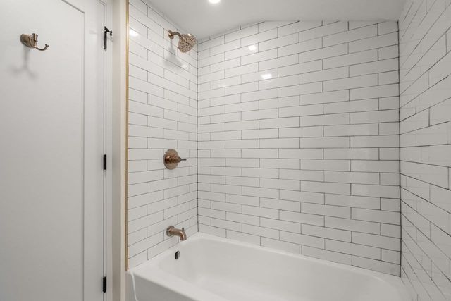 365 Lexington St, Woburn, MA 01801