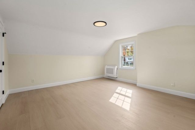 365 Lexington St, Woburn, MA 01801